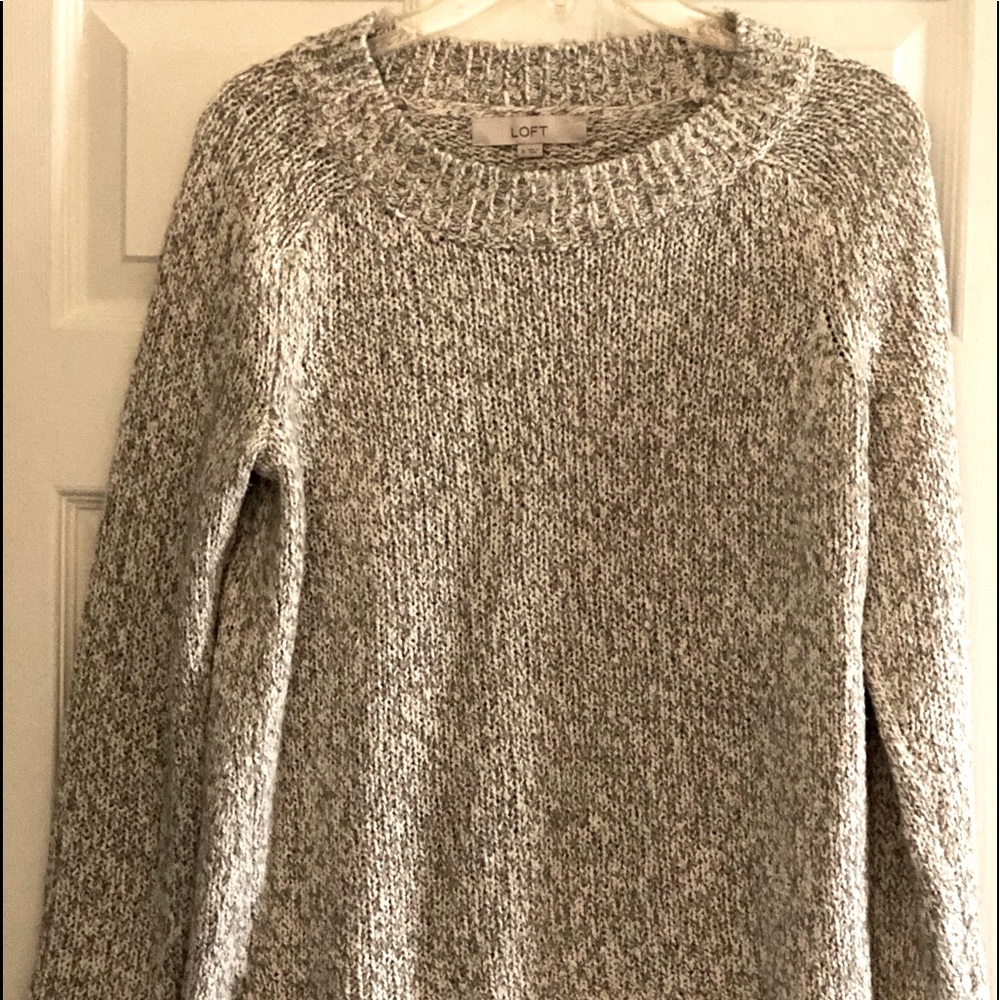 Ann Taylor soft beautiful sweater